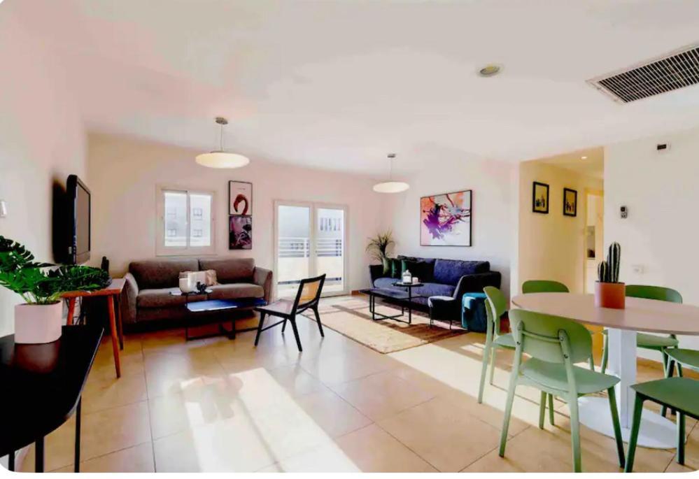Appartement In Rehavia *